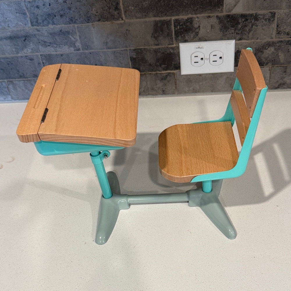 American Girl Maryellen Desk